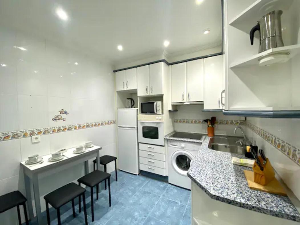 Apartamento En Gros San Sebastián Esterno foto